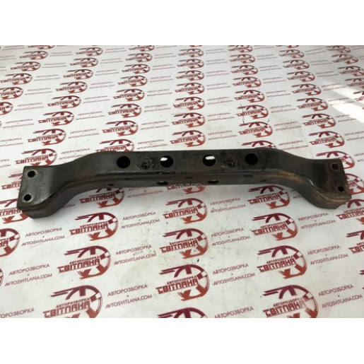 Балка передня Kia Sorento 2.5CRDI 2002-2009 623303E000
